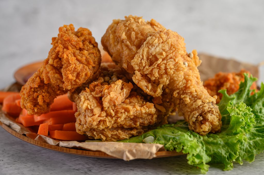 Mengatasi Tantangan Pasokan di Industri F&B Fried Chicken: Strategi untuk Adaptasi dan Inovasi