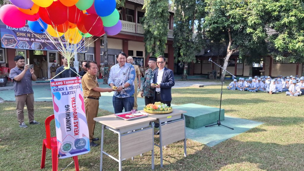 Chickin dan SMKN 1 Trucuk Resmikan Program Kelas Industri