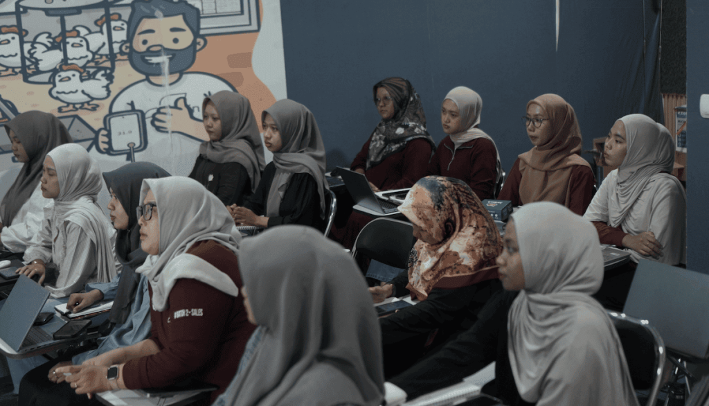 Chickin Dorong Kompetensi Sales SmartFarm melalui Training